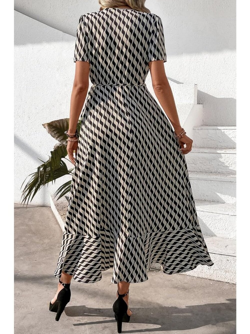 Women's White Wave V Neck Casual Short Sleeve Outfit Pull On Zipper Maxi Dresses - Picture 2 of 6